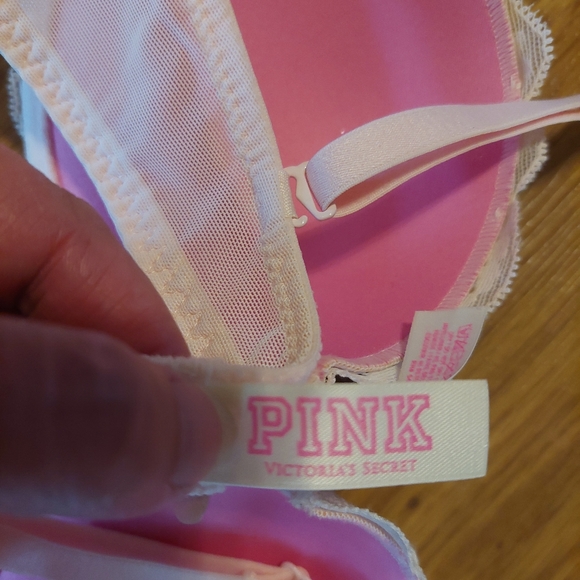 VICTORIA SECRET PUSH UP BRA 34B - Picture 4 of 5